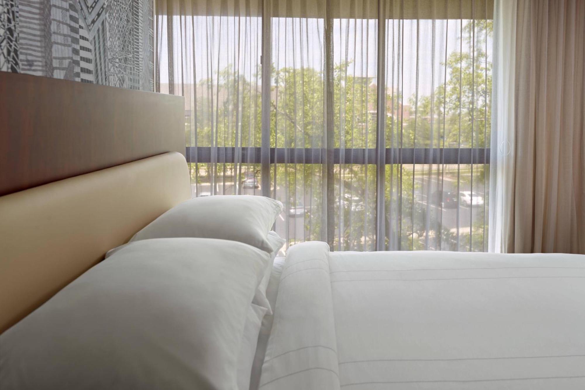 แมริออท แอต เดอะ ยูนิเวอร์ซิตี้ ออฟ เดย์ตัน Hotel ภายนอก รูปภาพ